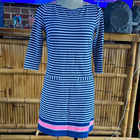 Lilly Pulitzer Dresses & Skirts - Lilly Pulitzer Striped Short Blue
White Pink 3/4 Sleeve dress